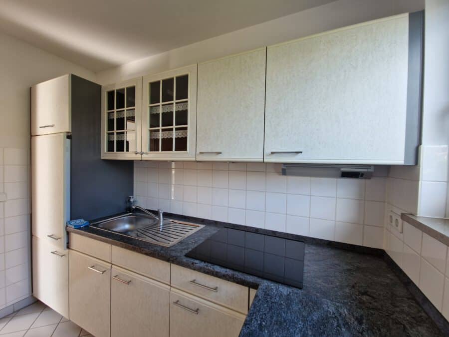 2 Zimmer Wohnung beim Kulkwitzer See mit Tiefgaragenstellplatz - Küche
