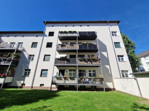 Helle 3-Raum-Wohnung mit großem Balkon, 04157 Leipzig, Etagenwohnung